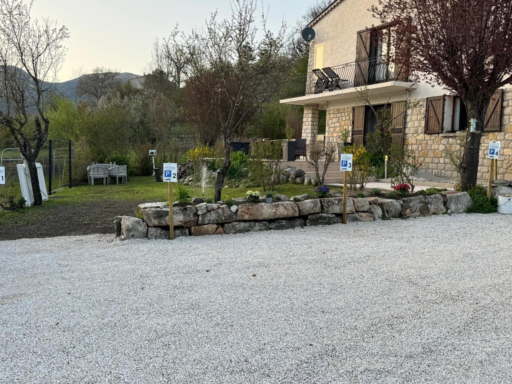 Bnb Castellane Chambre D'Hotes B&B Екстер'єр фото